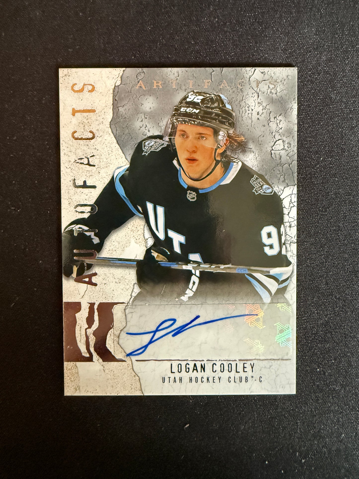 Logan Cooley 25-26 Artifacts Hockey Autofacts