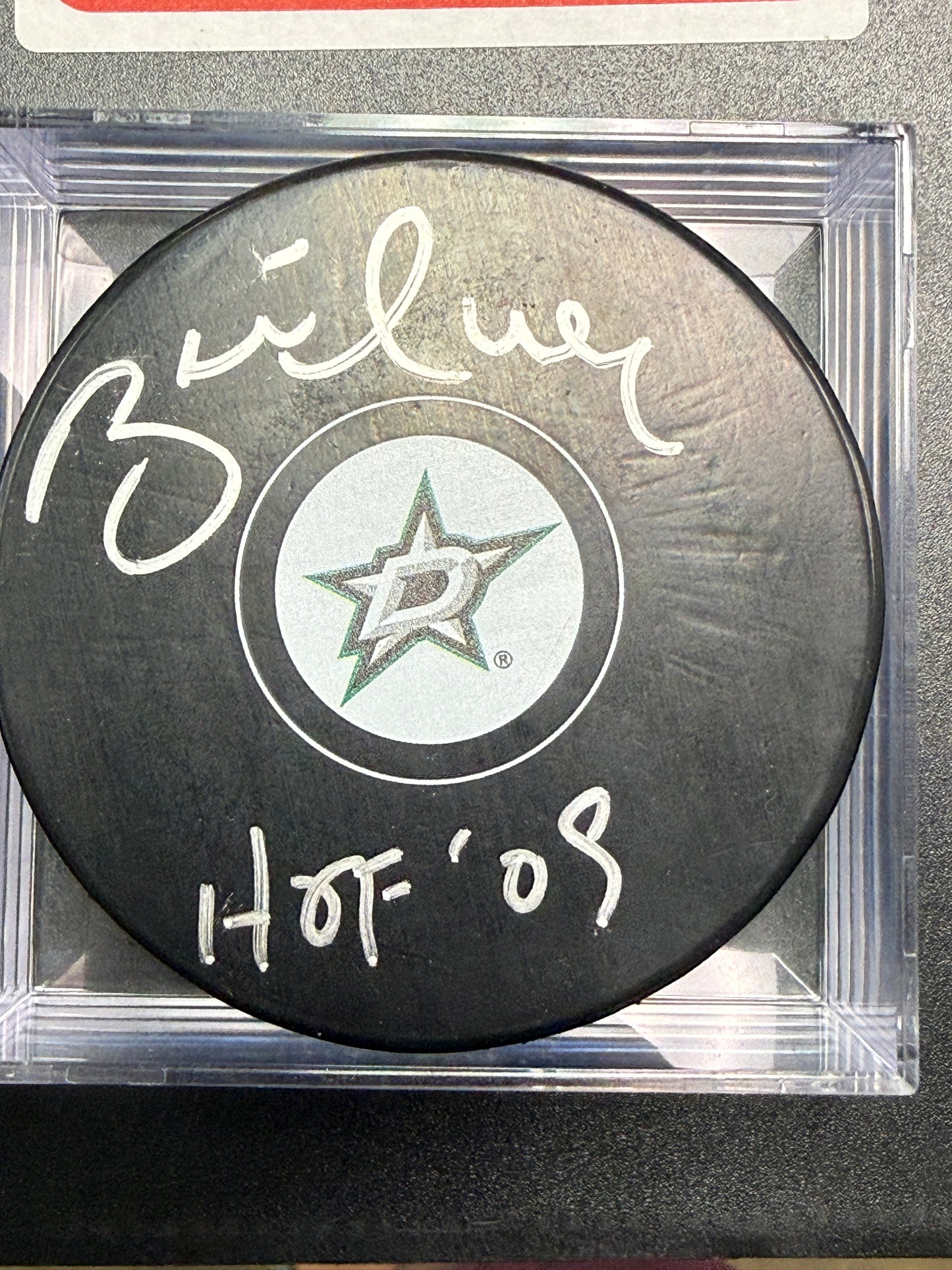 Brett Hull "HOF 09" Autographed Hockey Puck