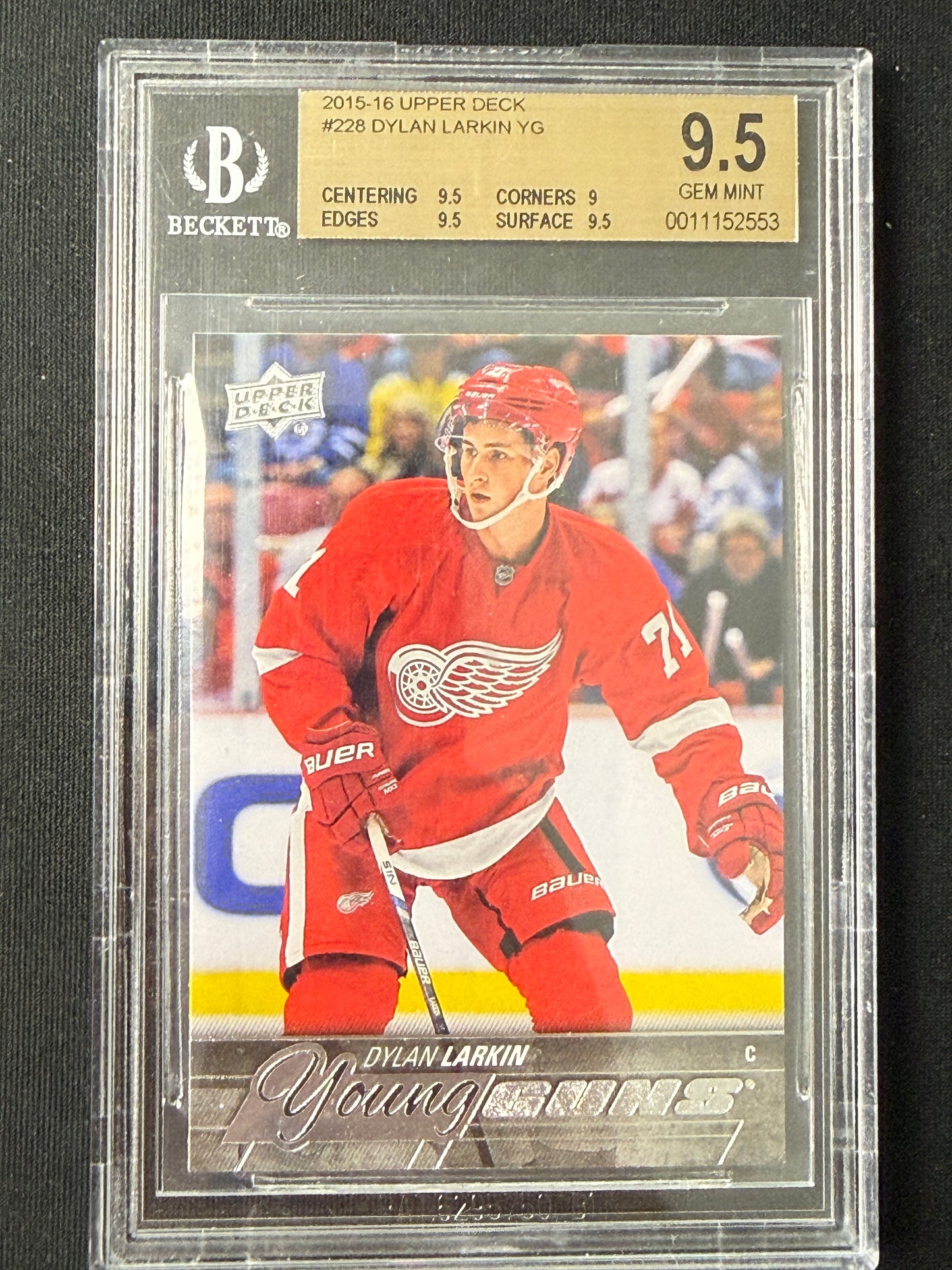 [BGS 9.5] Dylan Larkin #228 Young Guns