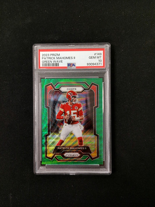 [PSA 10] 2023 Prizm Patrick Mahomes II Green Wave #149